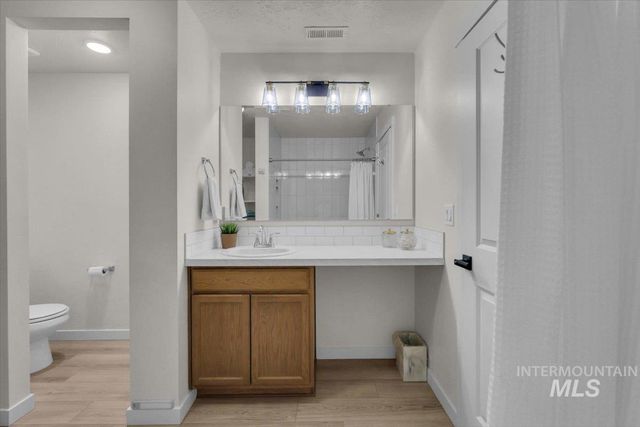 10384 Blackpool Ridge St, Nampa, ID 83687