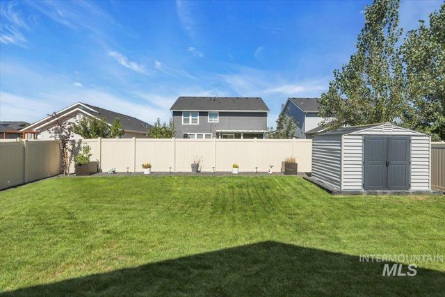 10384 Blackpool Ridge St, Nampa, ID 83687