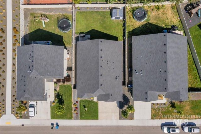 10384 Blackpool Ridge St, Nampa, ID 83687