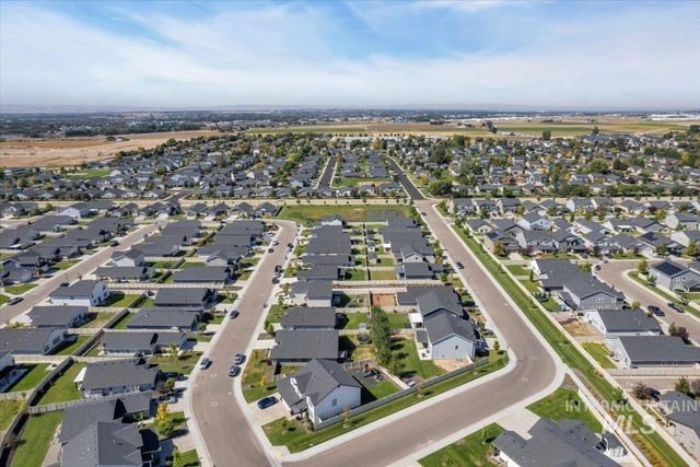 10384 Blackpool Ridge St, Nampa, ID 83687