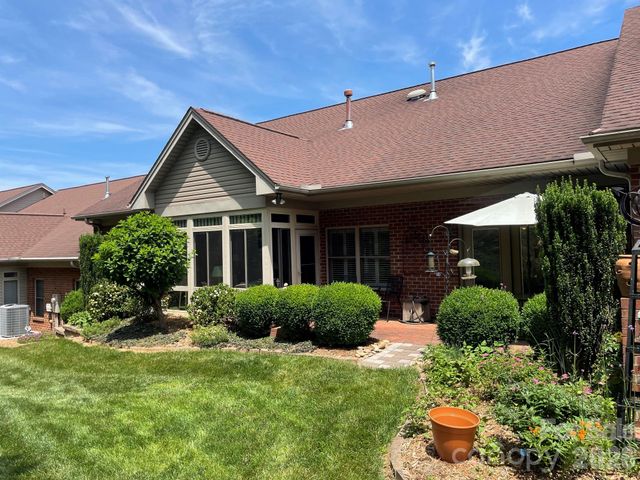 479 26th Avenue NE B, Hickory, NC 28601