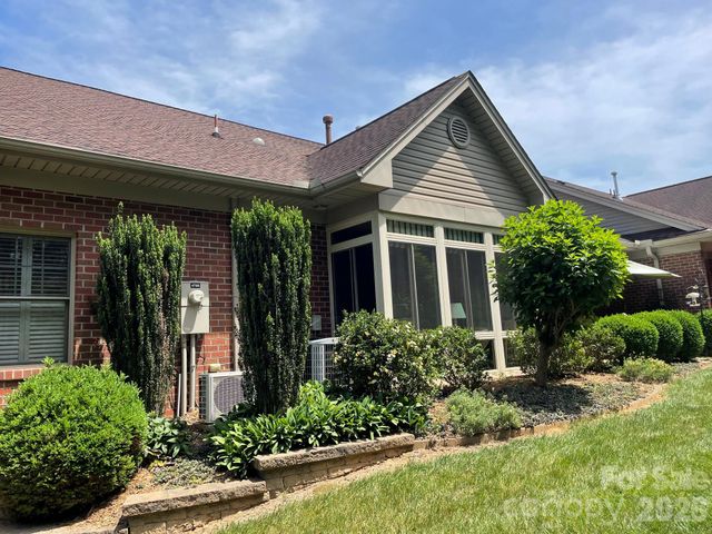 479 26th Avenue NE B, Hickory, NC 28601