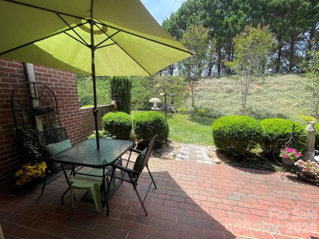 479 26th Avenue NE B, Hickory, NC 28601
