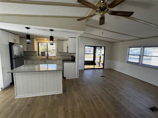 1003 OREN AVENUE, Lady Lake, FL 32159