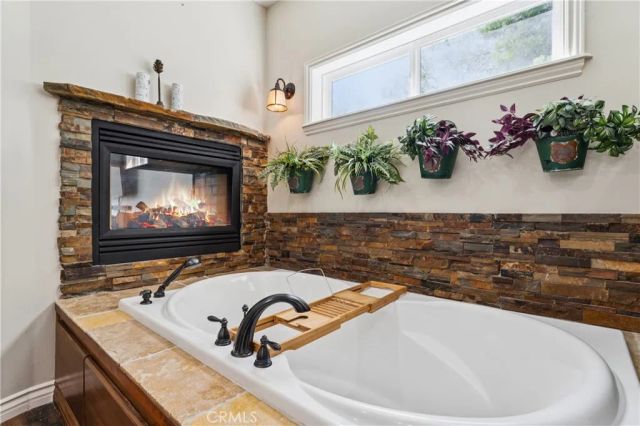 191 S Fairway, Lake Arrowhead, CA 92352