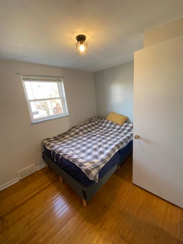57 Seneca Dr, Mt Lebanon, PA 15228