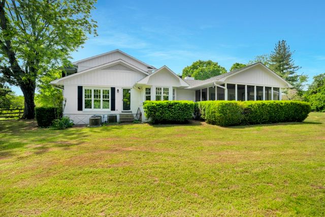 2859 Cedar Hill Drive, Fayetteville, AR 72703