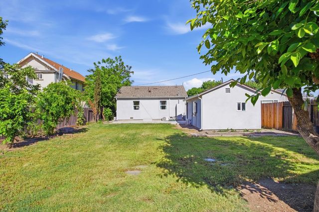 1913 S California St, Stockton, CA 95206