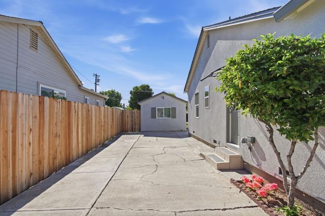 1913 S California St, Stockton, CA 95206