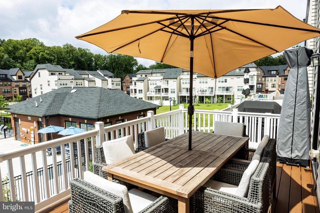 3806 RAINIER DR, Fairfax, VA 22033