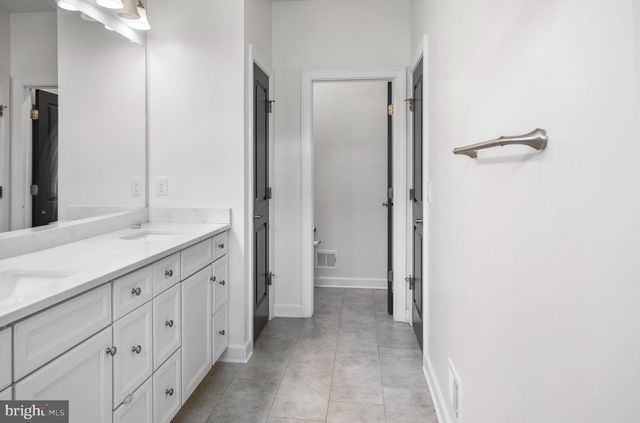 3806 RAINIER DR, Fairfax, VA 22033