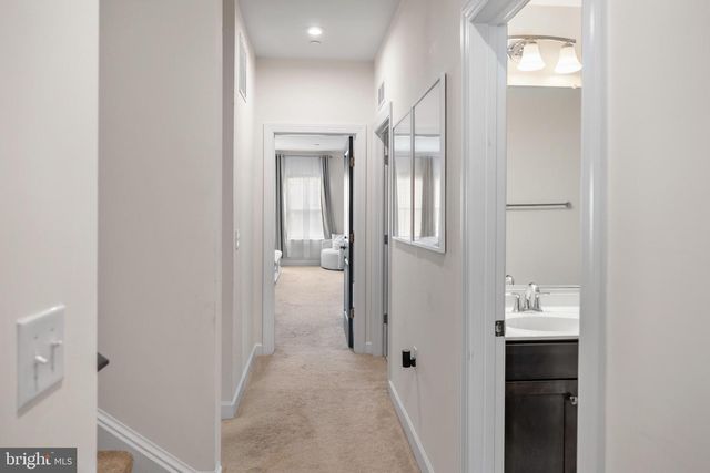 3806 RAINIER DR, Fairfax, VA 22033