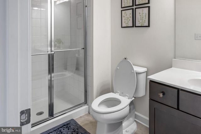 3806 RAINIER DR, Fairfax, VA 22033
