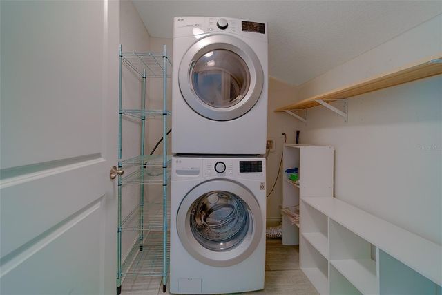 225 36TH AVENUE NE, St Petersburg, FL 33704