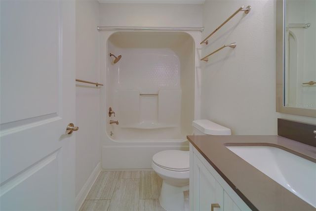 225 36TH AVENUE NE, St Petersburg, FL 33704