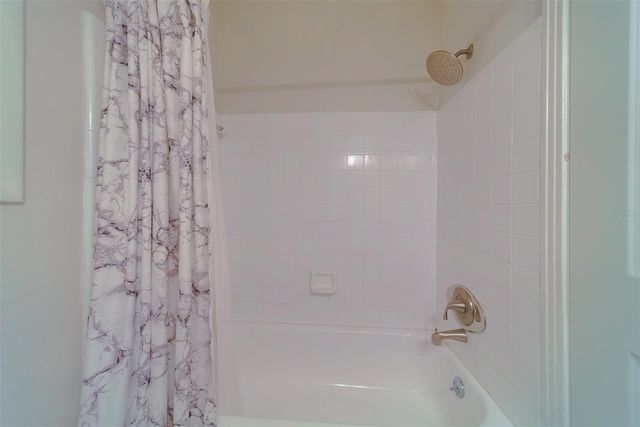 225 36TH AVENUE NE, St Petersburg, FL 33704