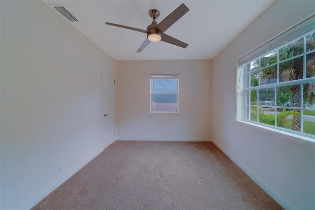 225 36TH AVENUE NE, St Petersburg, FL 33704