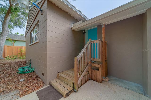 225 36TH AVENUE NE, St Petersburg, FL 33704