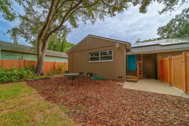 225 36TH AVENUE NE, St Petersburg, FL 33704