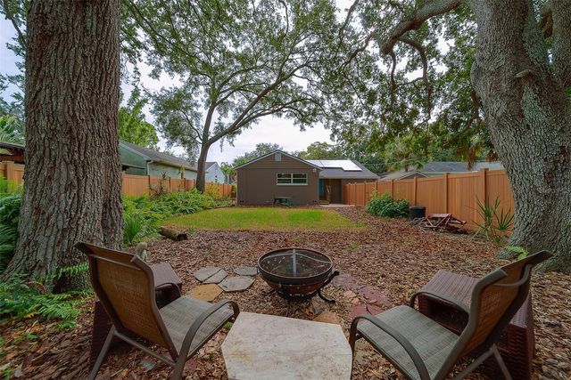 225 36TH AVENUE NE, St Petersburg, FL 33704