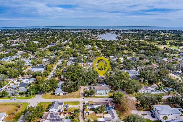 225 36TH AVENUE NE, St Petersburg, FL 33704
