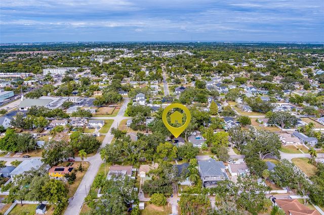 225 36TH AVENUE NE, St Petersburg, FL 33704