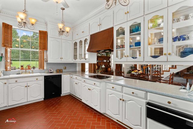 203 Azalea Way, Marshall, TX 75672