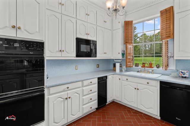 203 Azalea Way, Marshall, TX 75672