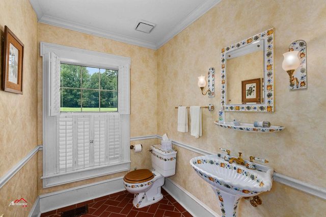 203 Azalea Way, Marshall, TX 75672