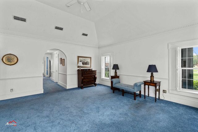 203 Azalea Way, Marshall, TX 75672