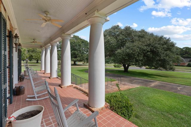 203 Azalea Way, Marshall, TX 75672