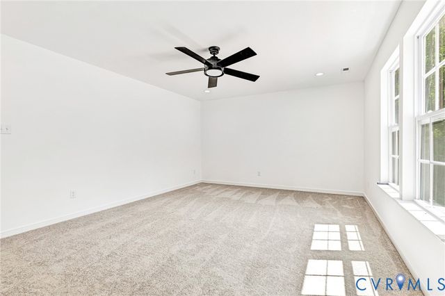 2359 N Waterside Dr, Lanexa, VA 23089