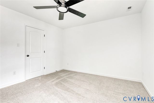 2359 N Waterside Dr, Lanexa, VA 23089