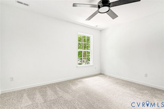 2359 N Waterside Dr, Lanexa, VA 23089
