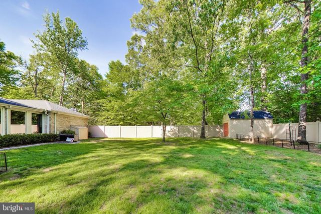 6670 HORSESHOE DR, La Plata, MD 20646