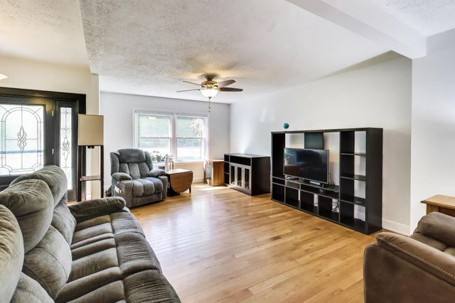 6670 HORSESHOE DR, La Plata, MD 20646