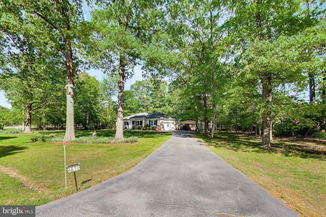 6670 HORSESHOE DR, La Plata, MD 20646