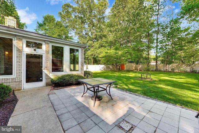 6670 HORSESHOE DR, La Plata, MD 20646