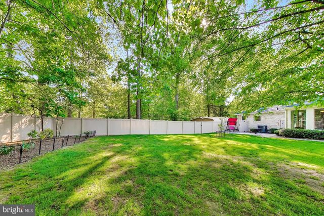 6670 HORSESHOE DR, La Plata, MD 20646