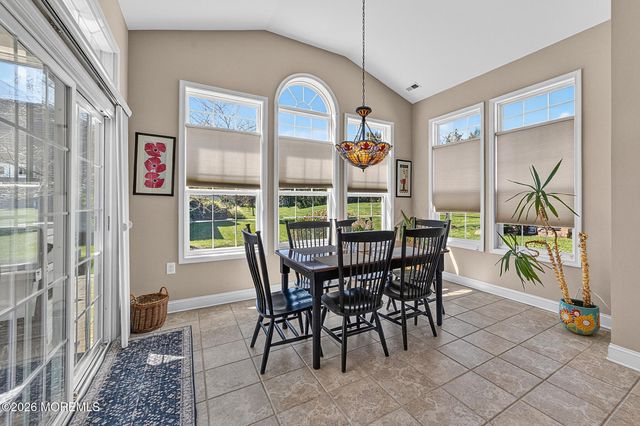 3 Aquaduct Road, Monroe, NJ 08831