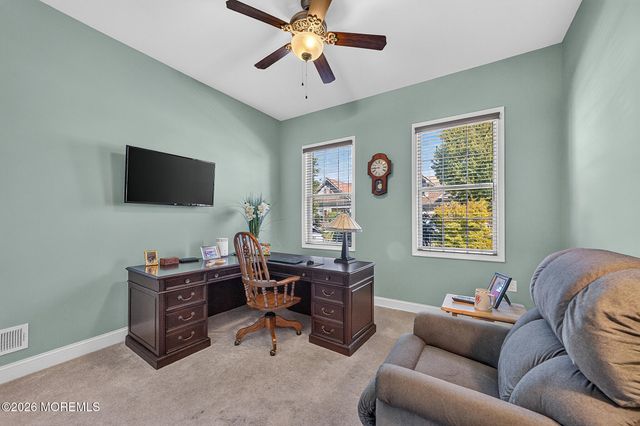 3 Aquaduct Road, Monroe, NJ 08831