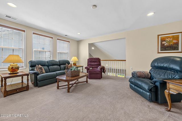 3 Aquaduct Road, Monroe, NJ 08831
