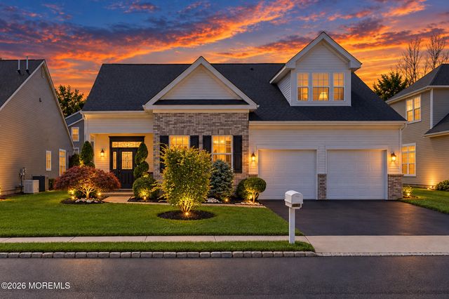3 Aquaduct Road, Monroe, NJ 08831