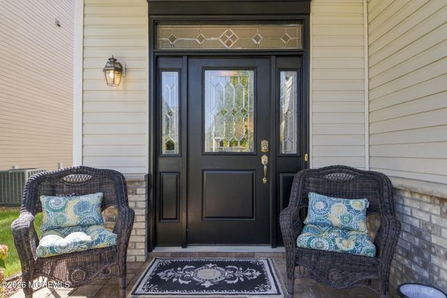 3 Aquaduct Road, Monroe, NJ 08831