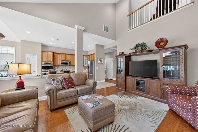 3 Aquaduct Road, Monroe, NJ 08831