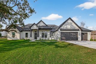 402 Lakeland Circle, Rosharon, TX 77583