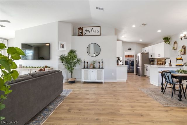 13 Beaver Ridge Avenue, North Las Vegas, NV 89031