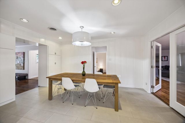 6230 Waltway Drive, Houston, TX 77008