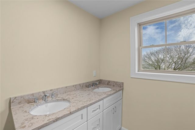 11 Stone Street B, Providence, RI 02904