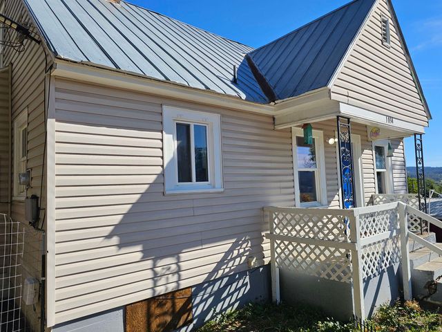 1034 N Oak St, Colville, WA 99114